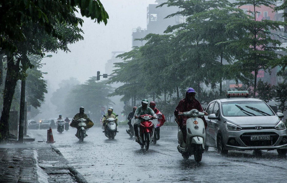 Thời tiết hôm nay (19-8): Áp thấp nhiệt đới trên Biển Đông